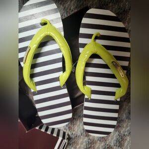 Henri Bendel Pufft Patent Flip Flops